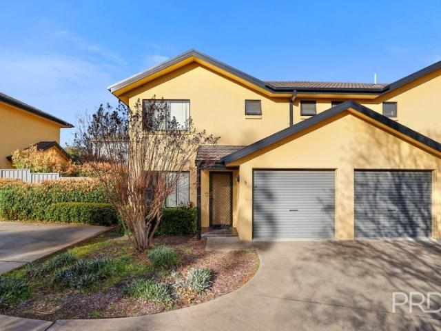 Fantastic North Tamworth Low Maintenance Townhouse