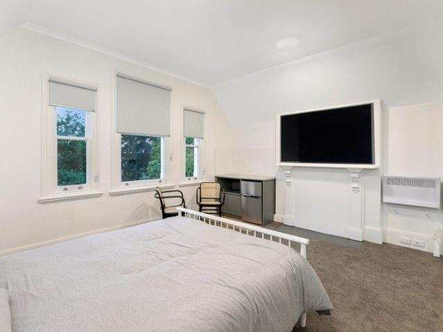 Fantastic Studio House | Studio For Rent