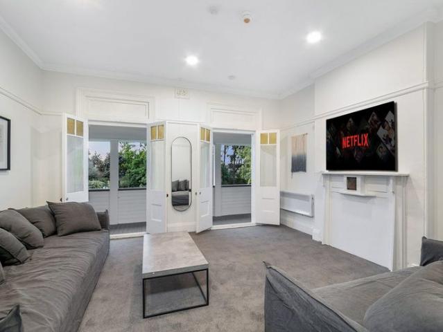 Fantastic Studio House | Studio For Rent