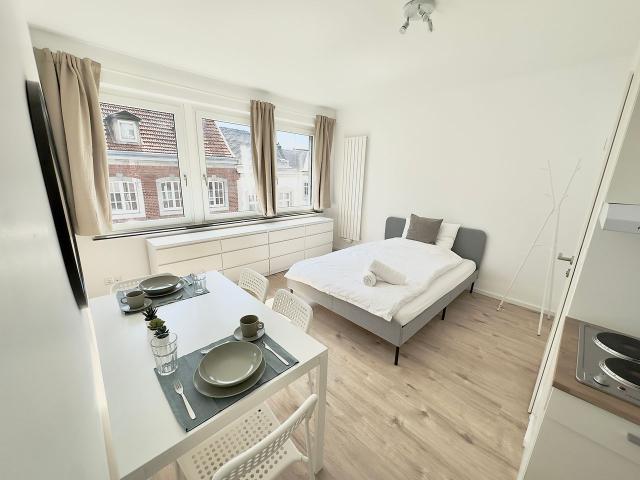 Fantastic Studio in Aachen, Aachen Amsterdam Apartments for Rent