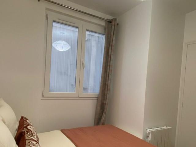 Fantastic suite conveniently located, Paris, Paris Amsterdam Apartments for Rent