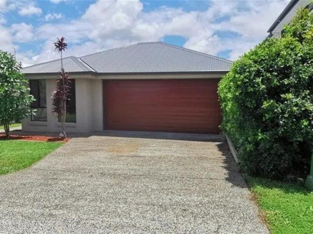 FANTASTIC & PEACEFUL HOME! Park Groups nearby, Air Con, 4 Bedroom Double Garage with study and lounge