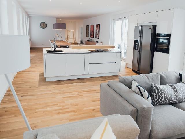 Fantastic penthouse in city location, Bremen Amsterdam Apartments for Rent