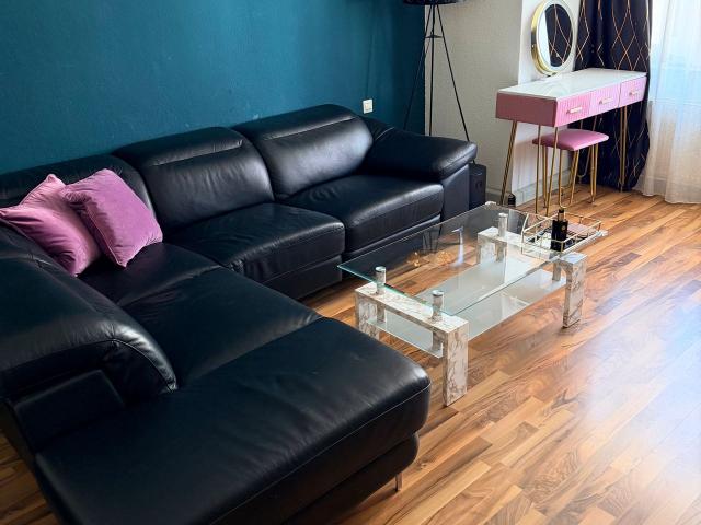 Fantastic & quiet apartment in Stuttgart, Stuttgart Amsterdam Apartments for Rent