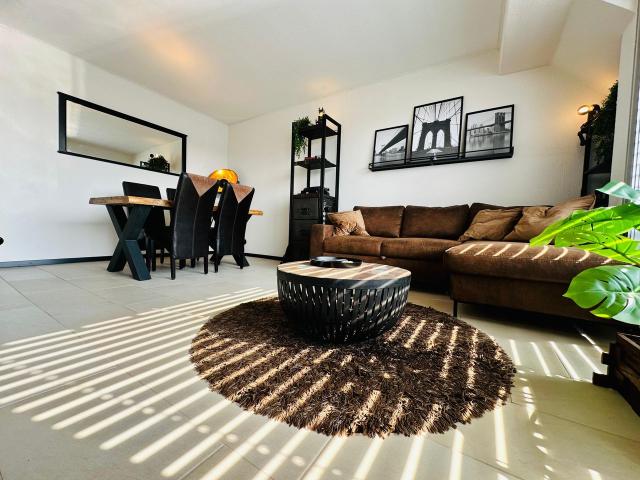 Fantastic quiet attic apartment, XXL bathtub balcony and office in an industrial look, Koln Amsterdam Apartments for Rent