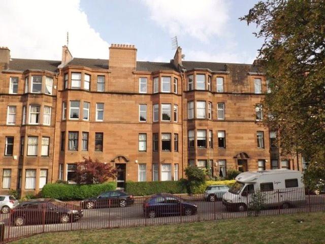 Fantastic Refurbished 2 Bed, Hyndland Avenue G11 2 bed flat to rent, £1,500 pcm | PrimeLocation