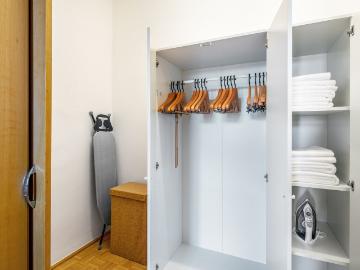 Fantastic Wieden 1BR w/ Roof Terrace, walk to City Center, Vienna Amsterdam Apartments for Rent