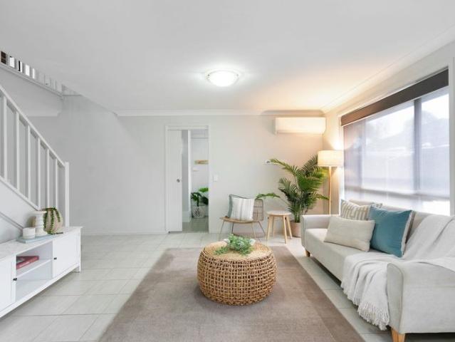 Fantastic Townhouse in Sought After Estate