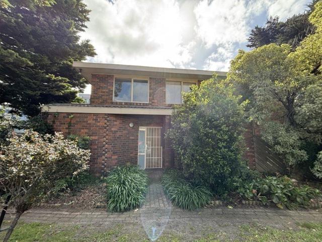 Fantastic Townhouse 6 Month lease