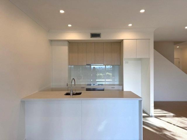 Fantastic Three Bedroom Townhouse in Emerald Lakes