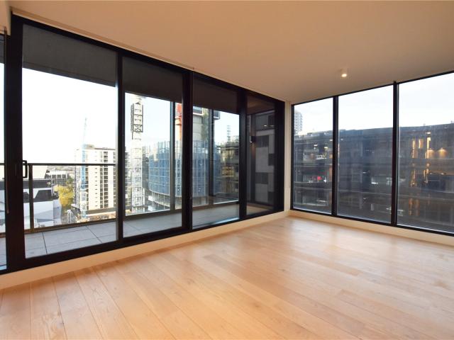 Fantastic Two Bedroom Apartment in South Yarra!