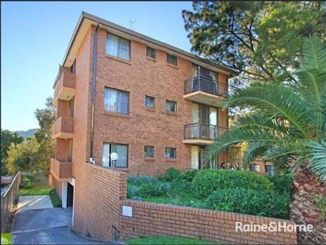 Fantastic Two Bedroom Unit!