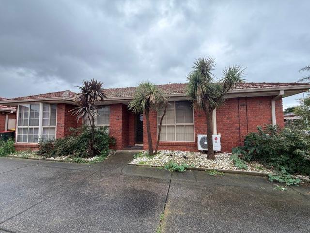 FANTASTIC UNIT IN A BLOCK OF JUST TWO!
