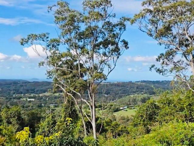 Fantastic Value 4 Bedroom Property with Ocean Views in Mapleton Village