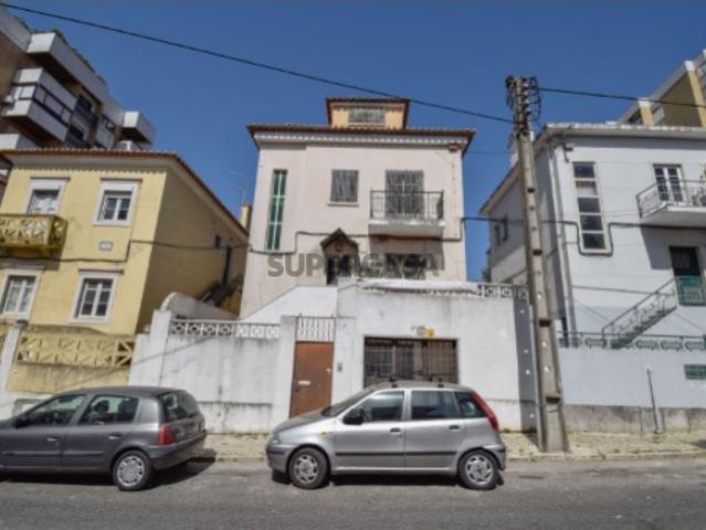Fantástica Moradia em Carnide
