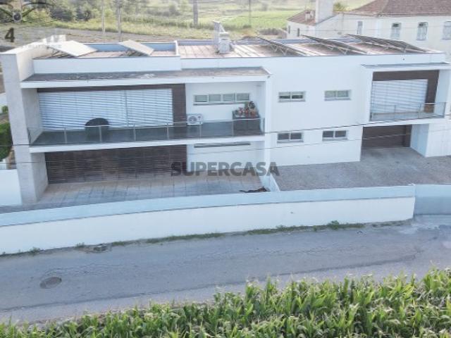Fantástica Moradia em Salreu
