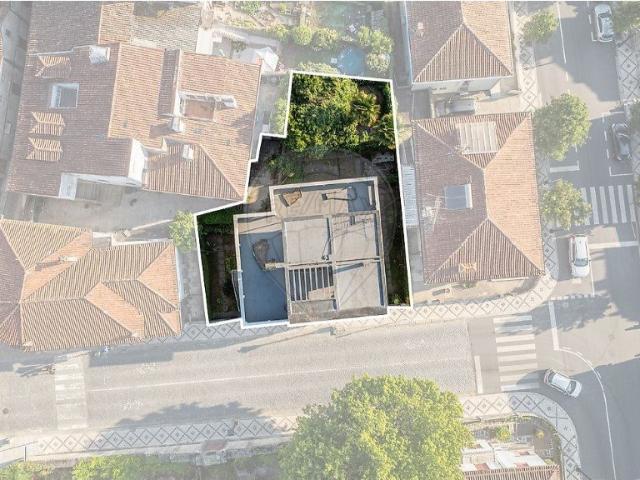 Fantástica moradia individual com 8 assoalhadas 0m² Oliveira, São Paio e São Sebastião
