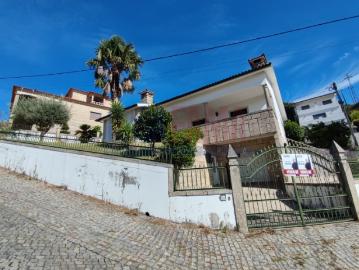 Fantástica Moradia Isolada T3 em Joane Vila Nova de Famalicão