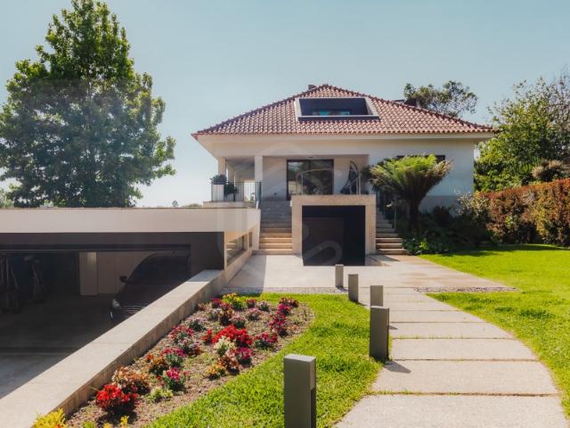 Fantástica moradia T3 + escritório com Piscina, sauna e belíssimos espaços exteriores em Santa Maria da Feira