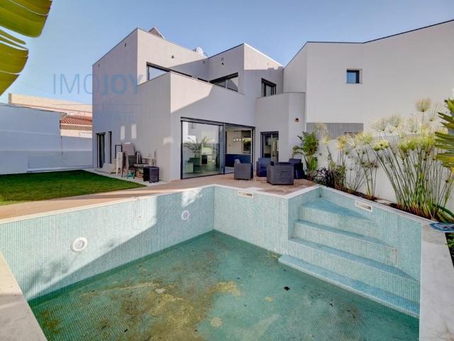 Fantástica Moradia T3 no Zambujeiro 195m² Alcabideche