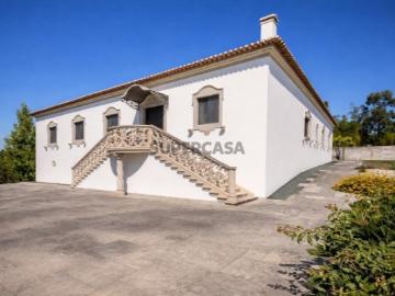 Fantástica Moradia T3 Remodelada com Piscina Concelho da Batalha