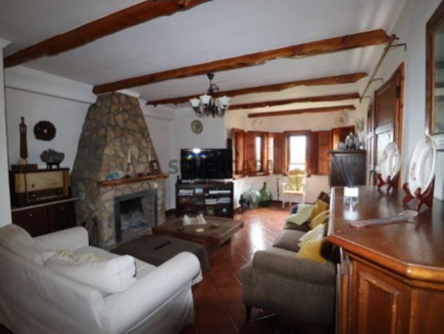 Fantástica moradia T4 em QUINTA com 6400m2