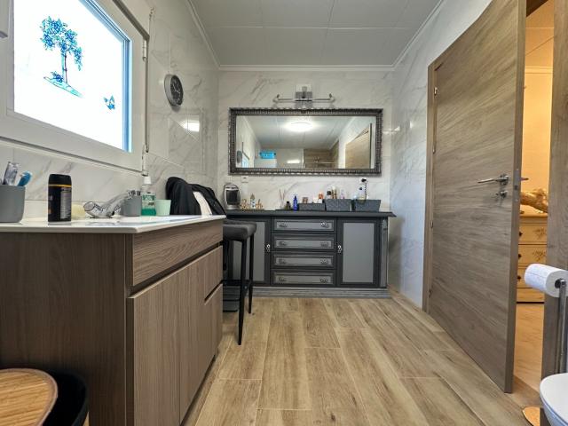 Fantástica oportunidad: casa de 246 m² con piscina, jacuzzi. 246m² La Marina
