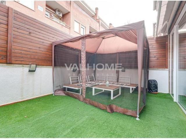 Fantástica casa adosada con piscina comunitaria en el Eixample de Sant Cugat