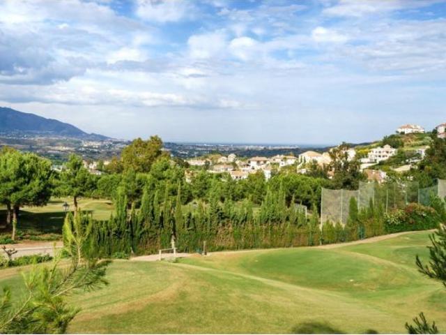 Fantástica Casa Adosada en venta con vistas y jardín en La Cala Resort, Mijas Costa
