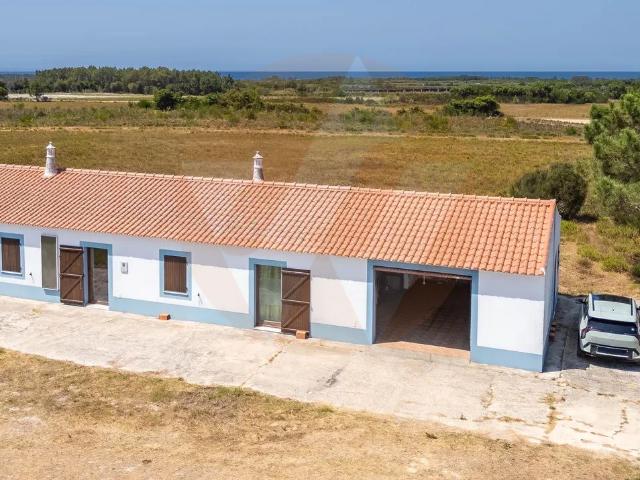 Fantástica casa de campo com vista para o mar perto de Baia dos Tiros
