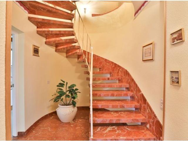 FANTÁSTICA CASA EN EL PADUL