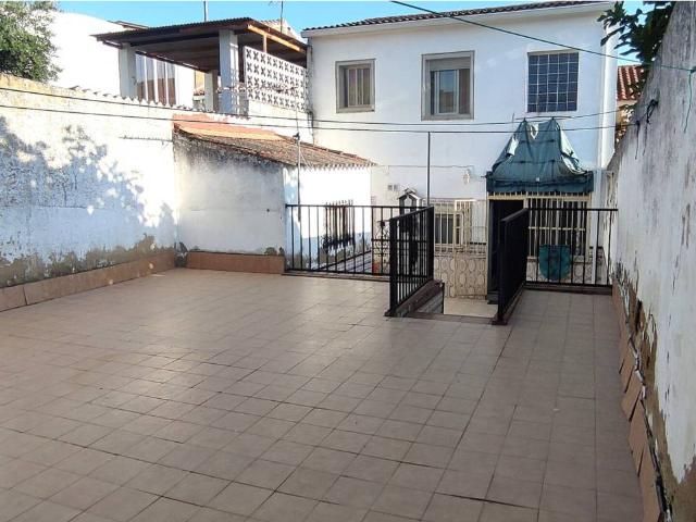 FANTÁSTICA CASA EN ESPARRAGALEJO