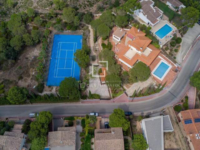 Fantástica casa situada en una parcela privada de 3.384 m² c. 466m² Tamariu