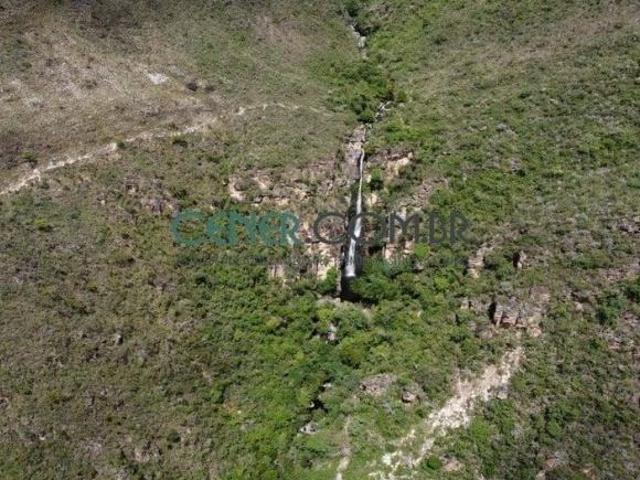 Fantástica Fazenda de 102 ha com Linda atração Turística na Serra do Cipó