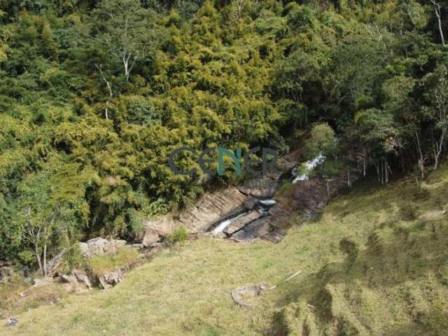 Fantástica fazendinha 14 ha sede de 1713 e cachoeira cidade histórica