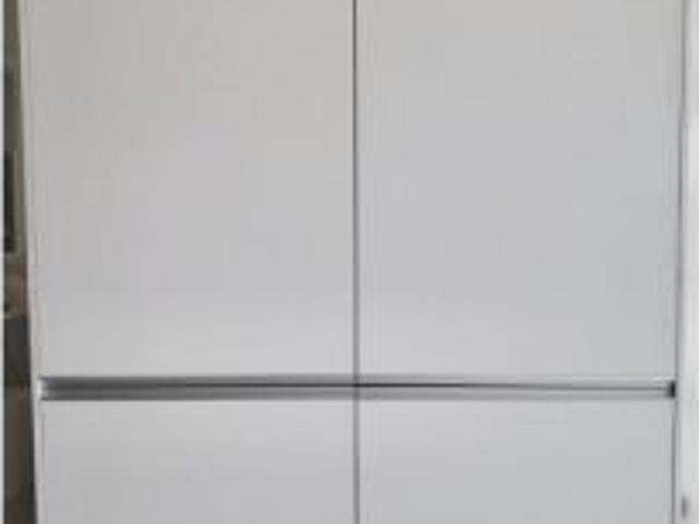 Fantástica habitación en villa moderna con cocina equipada y baño privado. Terraza, jardín, sol, vis