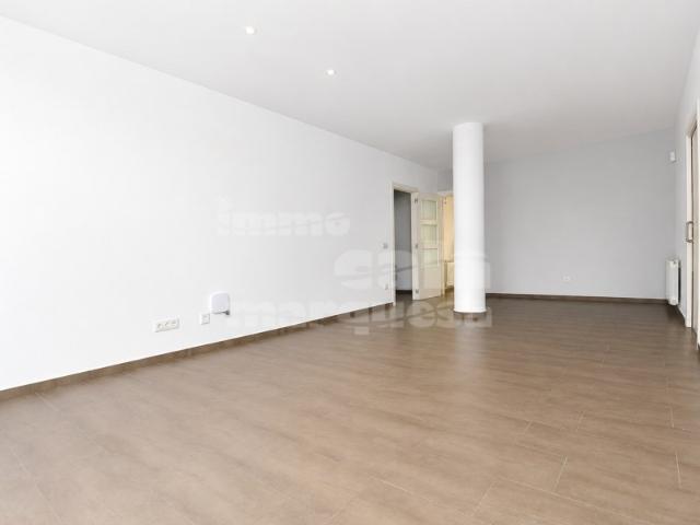 Fantástica planta baja a 200 m de la Platja Gran de Palamós con amplio patio privado de 34 m²