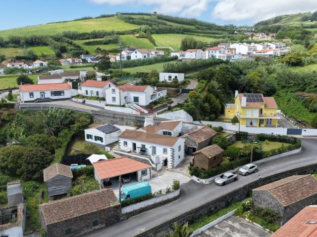 Fantástica Propriedade Remodelada com Alto Potencial de Investimento nos Ginetes