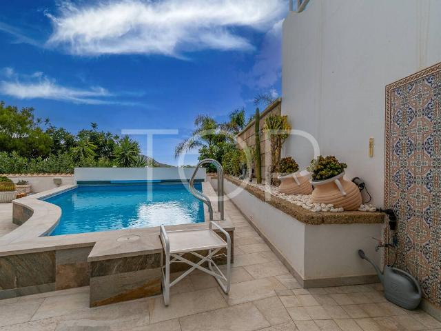 Fantástica villa en Chayofa: Vistas al mar y exclusividad 190m² Chayofa