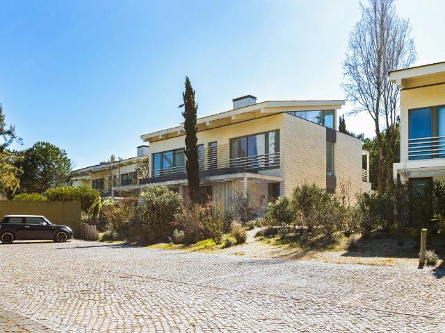 Fantástica, Villa Geminada com Jardim, Tróia 152m² Troia