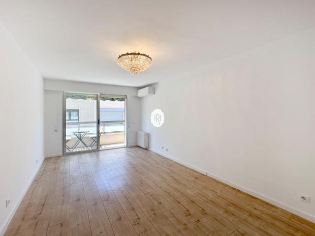 Fantástica vivienda de 3 habitaciones con terraza