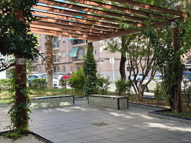 ¡Fantástica vivienda seminueva cerca del Parque Valencia!