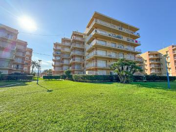 FANTASTICO APARTAMENTO EN PRIMERA LINEA DE PLAYA EN EL KILOMETRO 2,5 DE LAS MARINAS. ALQUILER HASTA JUNIO. ABSTENERSE ALQUILER ANUAL