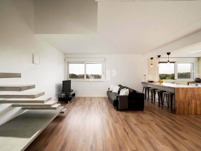 Fantástico apartamento T1+1 duplex para Arrendamento Mensal Junho Julho e Agosto