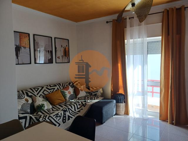 Fantástico Apartamento T1 linhas modernas, totalmente renovado e equipado. Arrendamento Sazonal