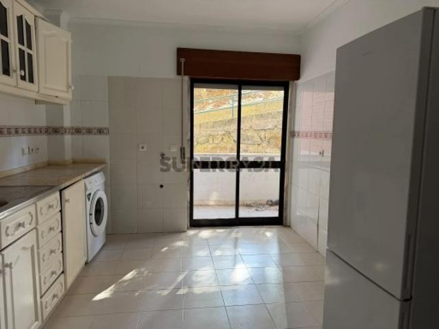 Fantástico apartamento T2 na Tapada das Mercês Conforto, espaço e excelente localização!