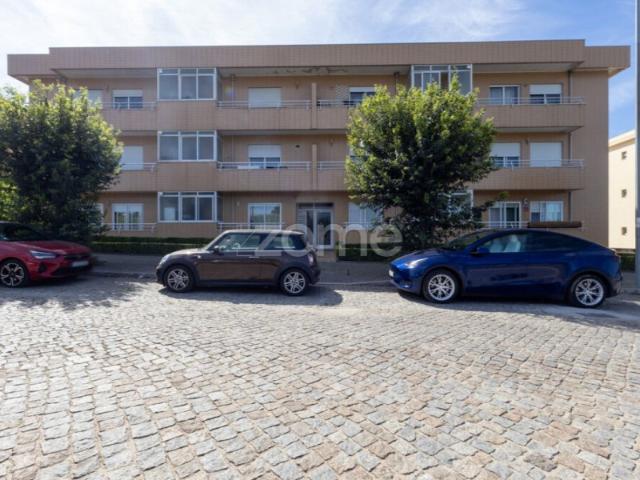 Fantástico Apartamento T2 com Box Fechada e varanda