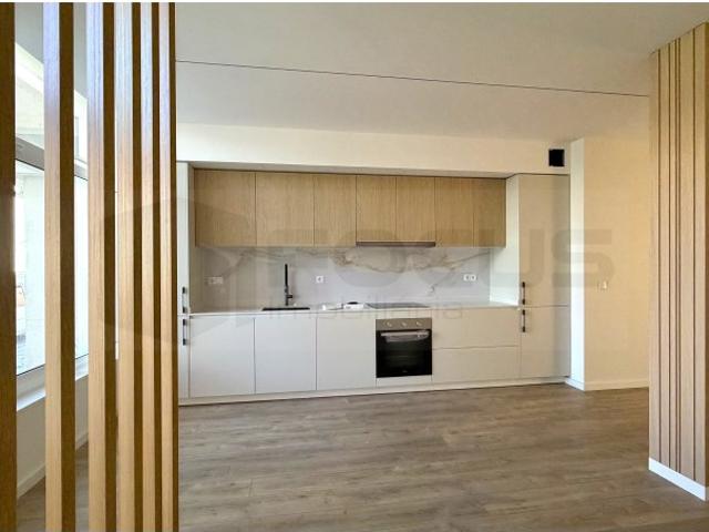 Fantástico Apartamento T2 Totalmente Renovado Conforto e Centralidade ESGUEIRA