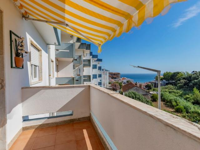 Fantástico Apartamento T3 com vista mar, a poucos minutos da praia de Sesimbra