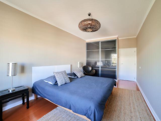 Fantástico Apartamento T3 com Vista Mar no Condomínio Alto da Barra em Oeiras